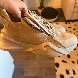 Fendi Beige Sneakers with Zipper Detail